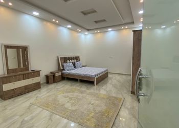 شاليه بمشب وشاشه تلفزيون وديكورات عصريه