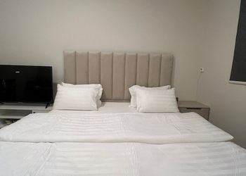 استديو هادئ بدخول ذاتي 