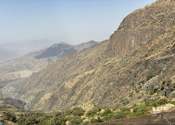جناح ضيافة مكون من 3 غرف نوم وصالة