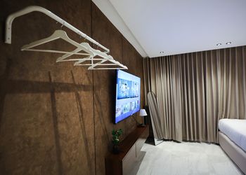 استديو هادئ بسرير ماستر