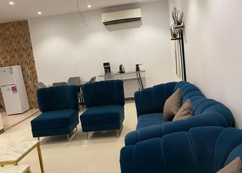 شاليه بمسطح اخضر و مسبح