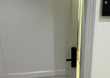 استديو بدخول ذاتي وسرير مريح 