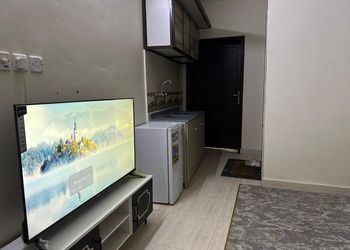 شقة بغرفة نوم وغرفة معيشة 