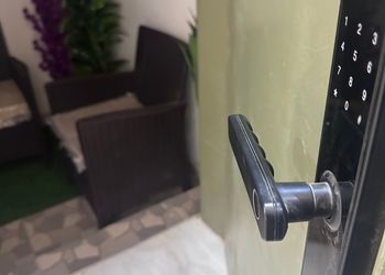 استديو هادئ بحديقة خارجية