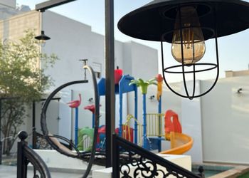 شاليه بألعاب مسبح