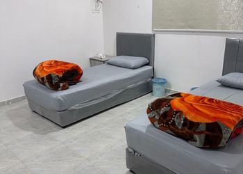 شقة بغرفة جلوس وغرفتين نوم 