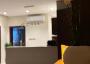 شقة بغرفتين نوم وصالة