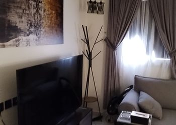 استديو هادئ بدخول ذاتي 