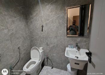 استديو بسرير ماستر وجلسة جانبية 