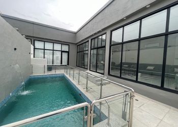 شاليه بمسبح