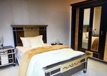 شالية بمجلس مطل على المسبح 