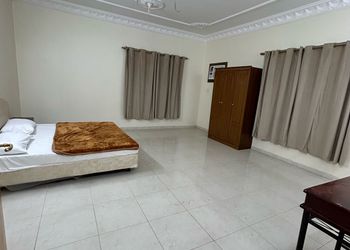 شقة بغرفتين نوم وصالة 