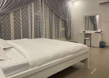 شاليه بألعاب مائيه ومسبح خارجي