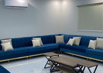 شالية بمجلس مطل على المسبح 
