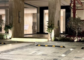 شقة بغرفة معيشة وغرفتين نوم 