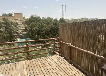 شقة بصاله وغرفتين نوم 