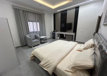 استديو بسرير ماستر ودخول ذاتي