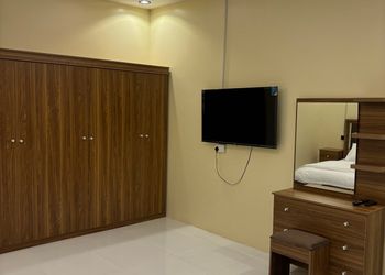 غرفة وحمام ومطبخ 