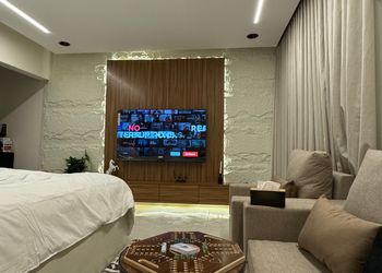 استديو هادئ بدخول ذاتي 