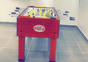 استراحة بمسطح اخضر وجلسة خارجية