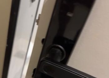 استديو هادئ بدخول ذاتي