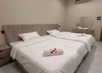 استديو بسريرين مفردة و أثاث مريح