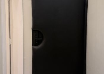 استديو بسرير ماستر وجلسة جانبية