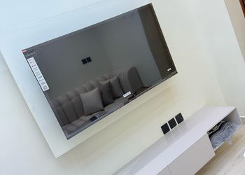 شقة بغرفة معيشة وغرفتين نوم 