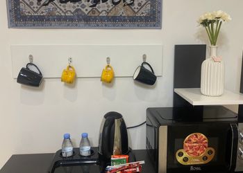 شقة بصالة وغرفة نوم