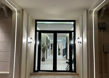 استديو هادئ بدخول ذاتي 