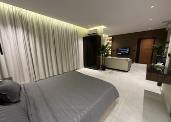 استديو بتصميم انيق ودخول ذاتي