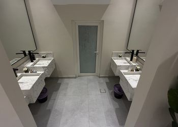 استراحة بجلسة خارجية و مسبح
