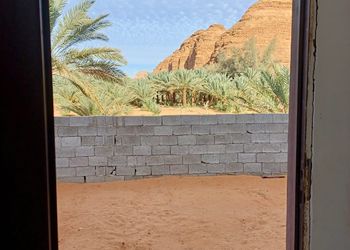 شقة بغرفتين نوم وصالة 