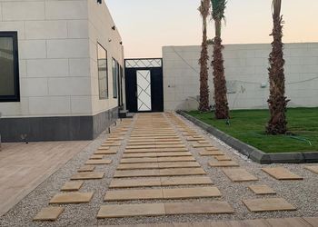 شاليه بمسطح اخضر