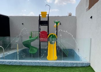 شاليه بخيمة والعاب  مائيه