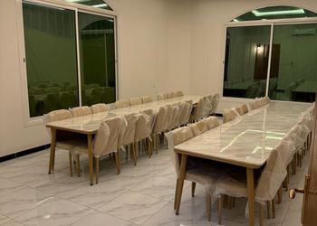 شاليه بألعاب أطفال ومسبح