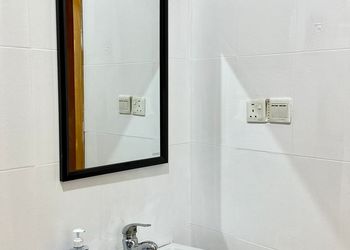 شقة بغرفة معيشة وغرفة نوم 