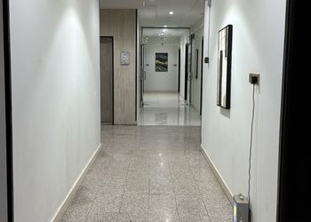 استديو بسرير فردي وجلسة جانبية