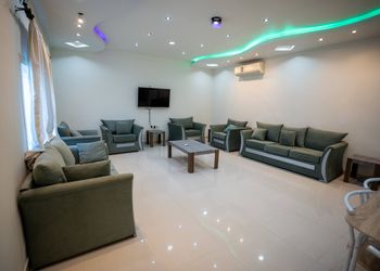 شاليه بألعاب مائية ومسبح
