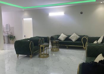 شاليه بألعاب مائية ومسطح اخضر