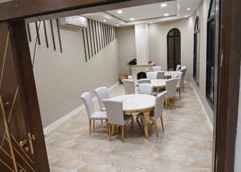 استراحة بمسطح اخضر وجلسه خارجيه
