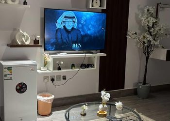 استديو بسرير ماستر وجلسة جانبية 