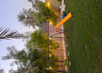 استراحة بمسطح اخضر ومجالس