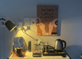 شقة بصالة جلوس وغرفة نوم 