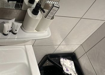 شقة بغرفتين نوم وجاكوزي