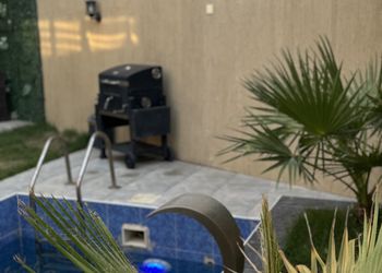 شاليه بمسبح وغرفة نوم 