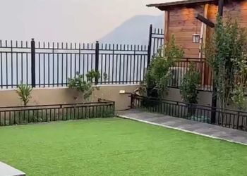   شاليه بإطلالة على الجبل 