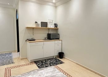 استديو هادئ بسرير ماستر 