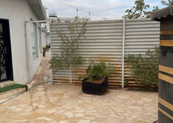 استراحة بمسطح اخضر ومجالس