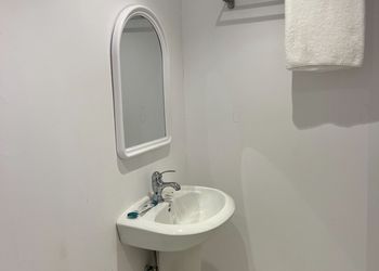 وحدة بغرفة نوم وأثاث مريح 